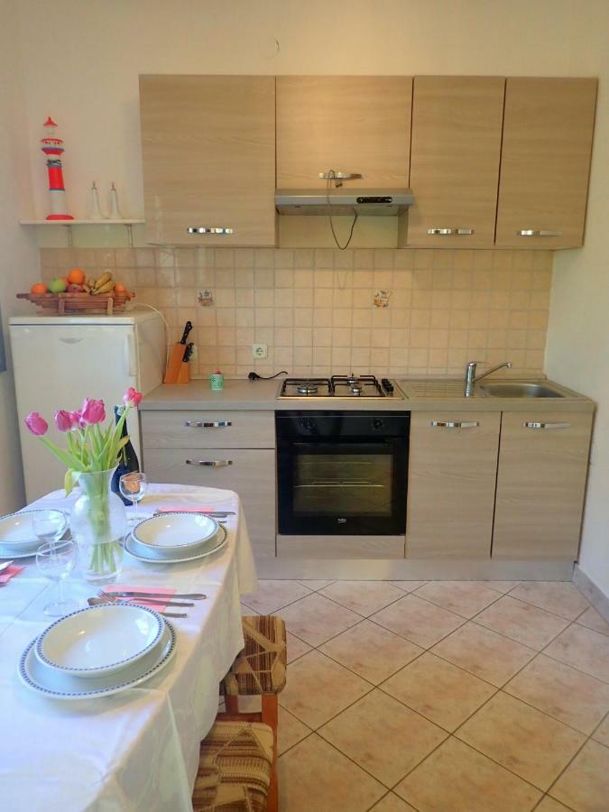 Apartments Marija Karlobag Bagian luar foto