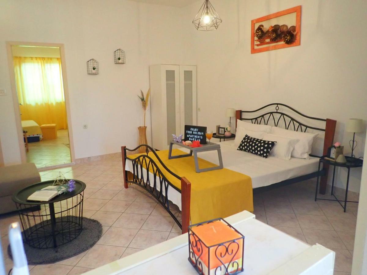 Apartments Marija Karlobag Bagian luar foto