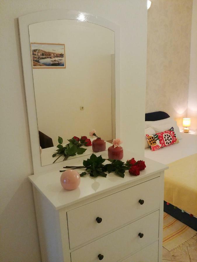 Apartments Marija Karlobag Bagian luar foto