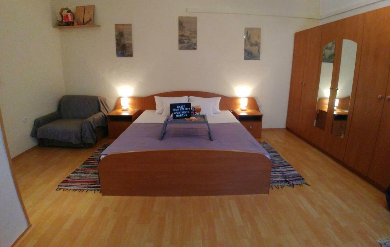 Apartments Marija Karlobag Bagian luar foto